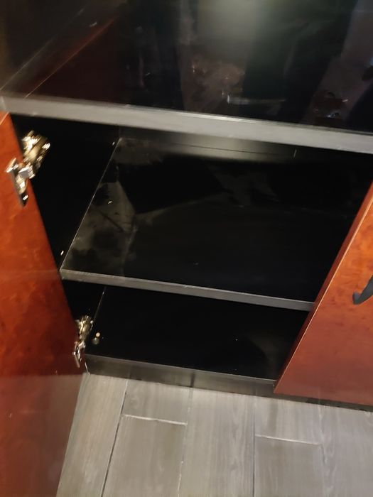 Шкаф комод витрина