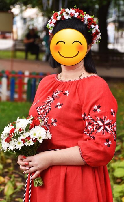 Продам вишиті плаття