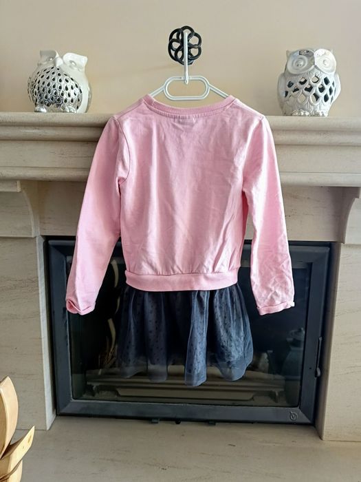 śliczna sukienka z motywem z Krainy Lodu r. 116, 5-6 lat stan BDB