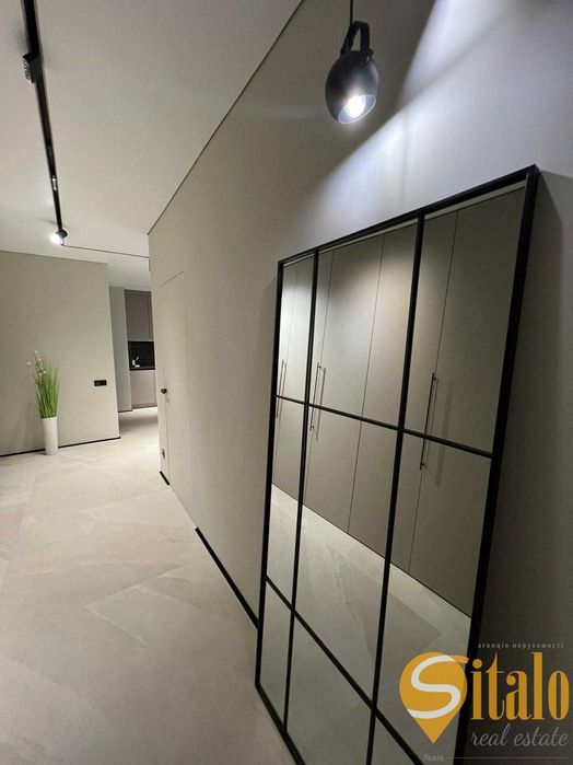 Продаж 2 кімнатної квартири, вулиця  Кругла ( Варшавська)