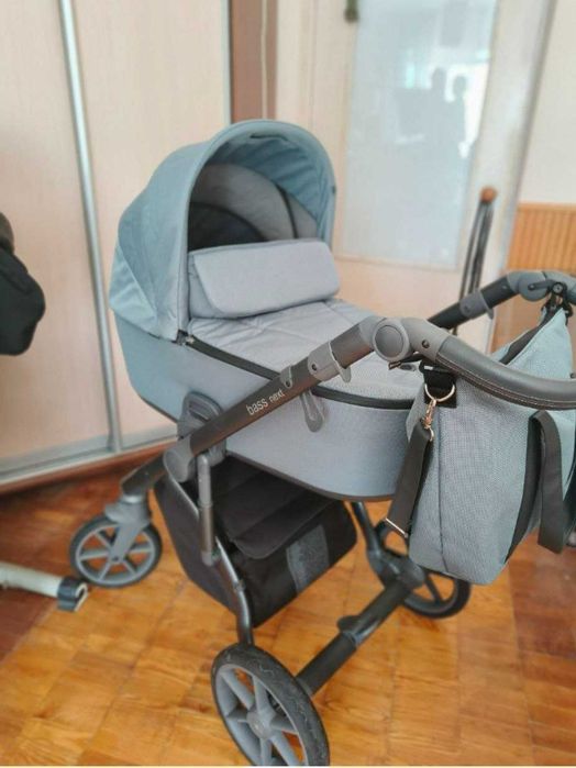 Коляска Roan bass next