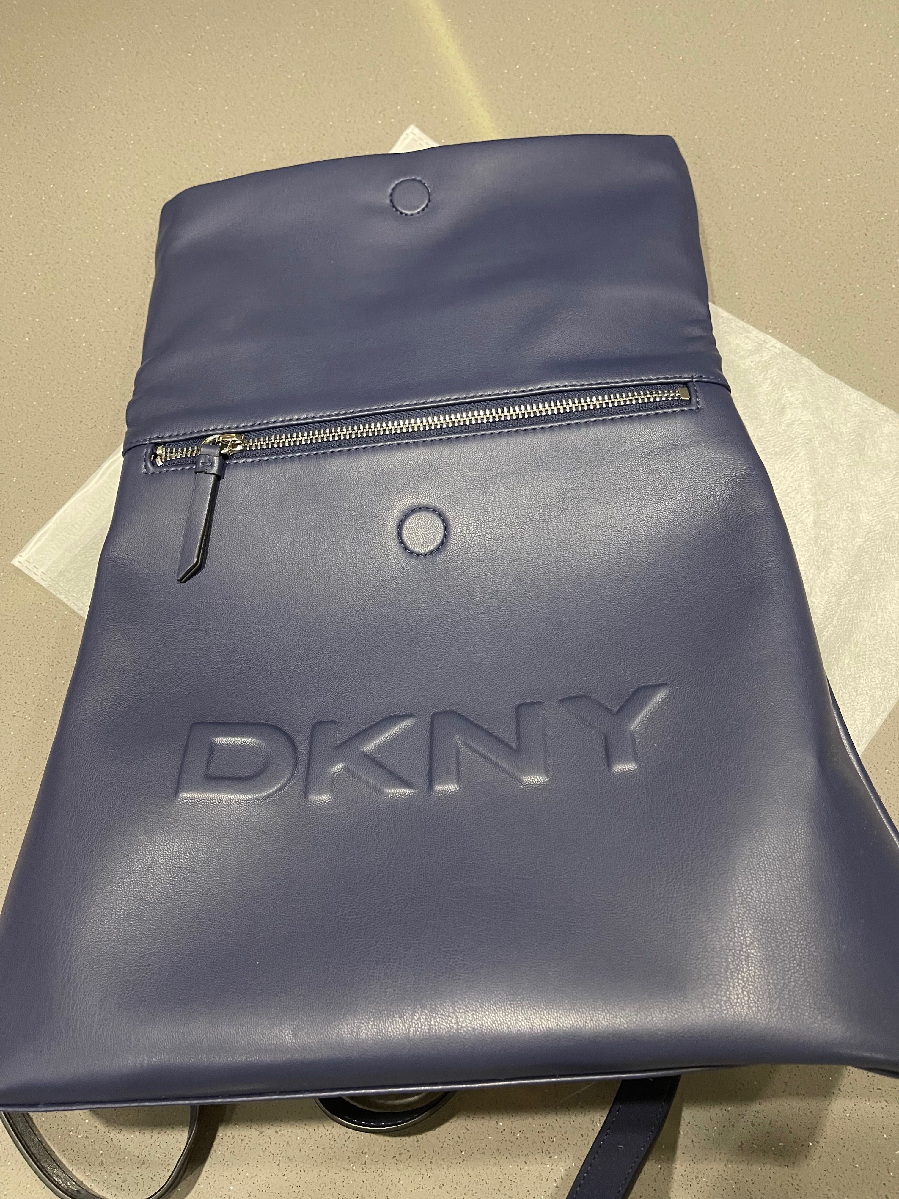 Рюкзак-сумка  DKNY подходит для ношения ноутбука новый