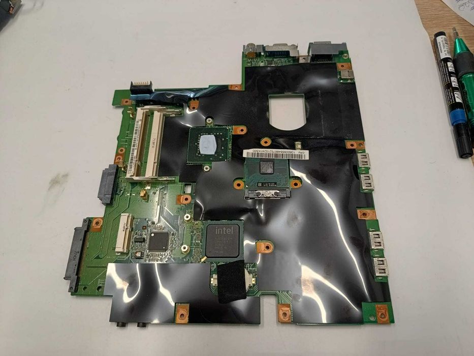 Płyta główna+Procesor Intel 1.46/1M/533 do Fujitsu Amilo MS2228.