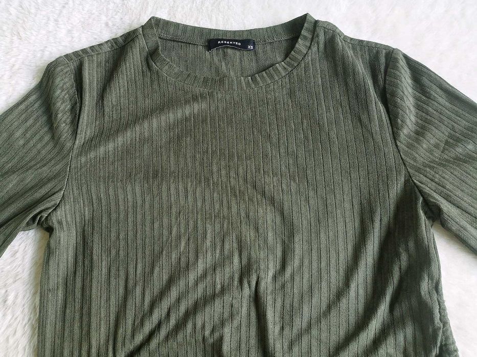 NOWA Zielona sukienka ołówkowa midi Reserved 34 XS khaki krótki rękaw