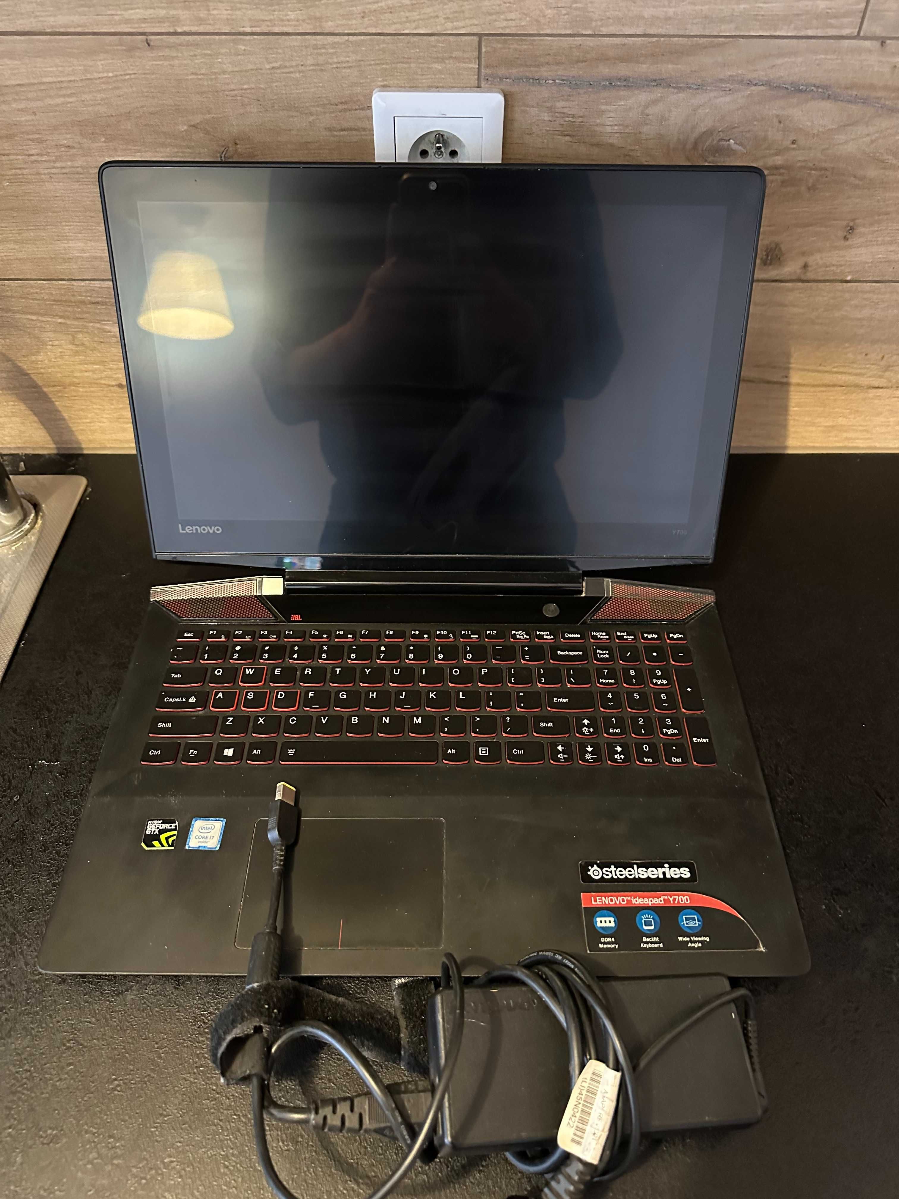 Lenovo ideapad y700-15isk