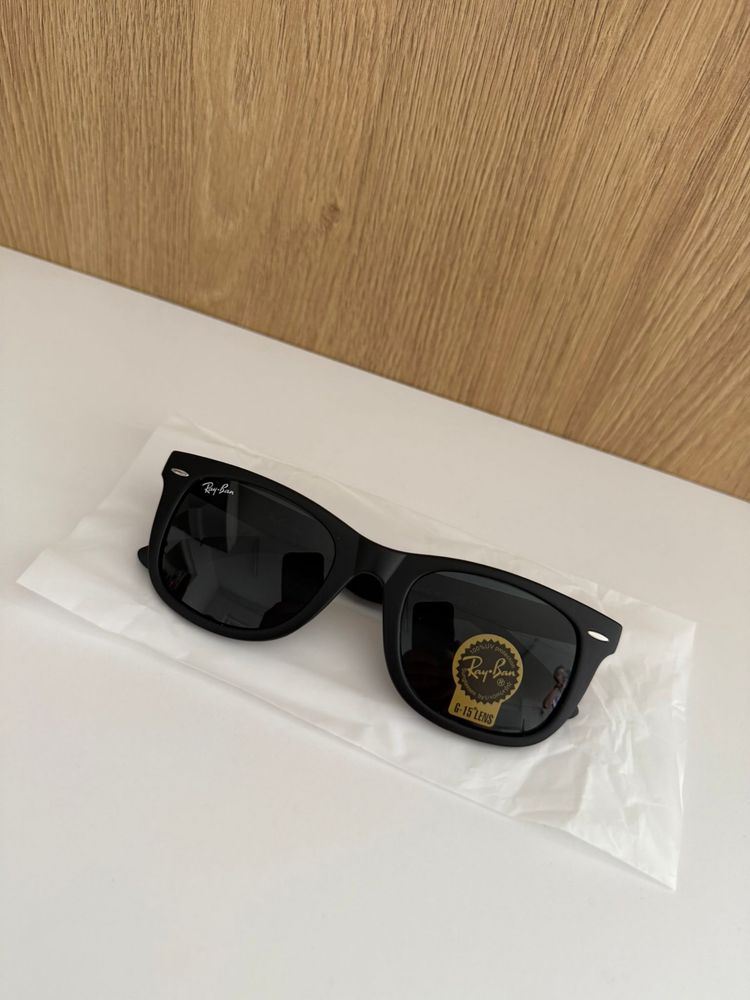 Klasyczne okulary Ray-Ban 100% UV Protection