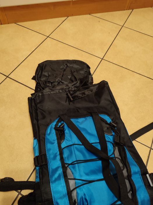 Nowy niebieski plecak turystyczny 90 L