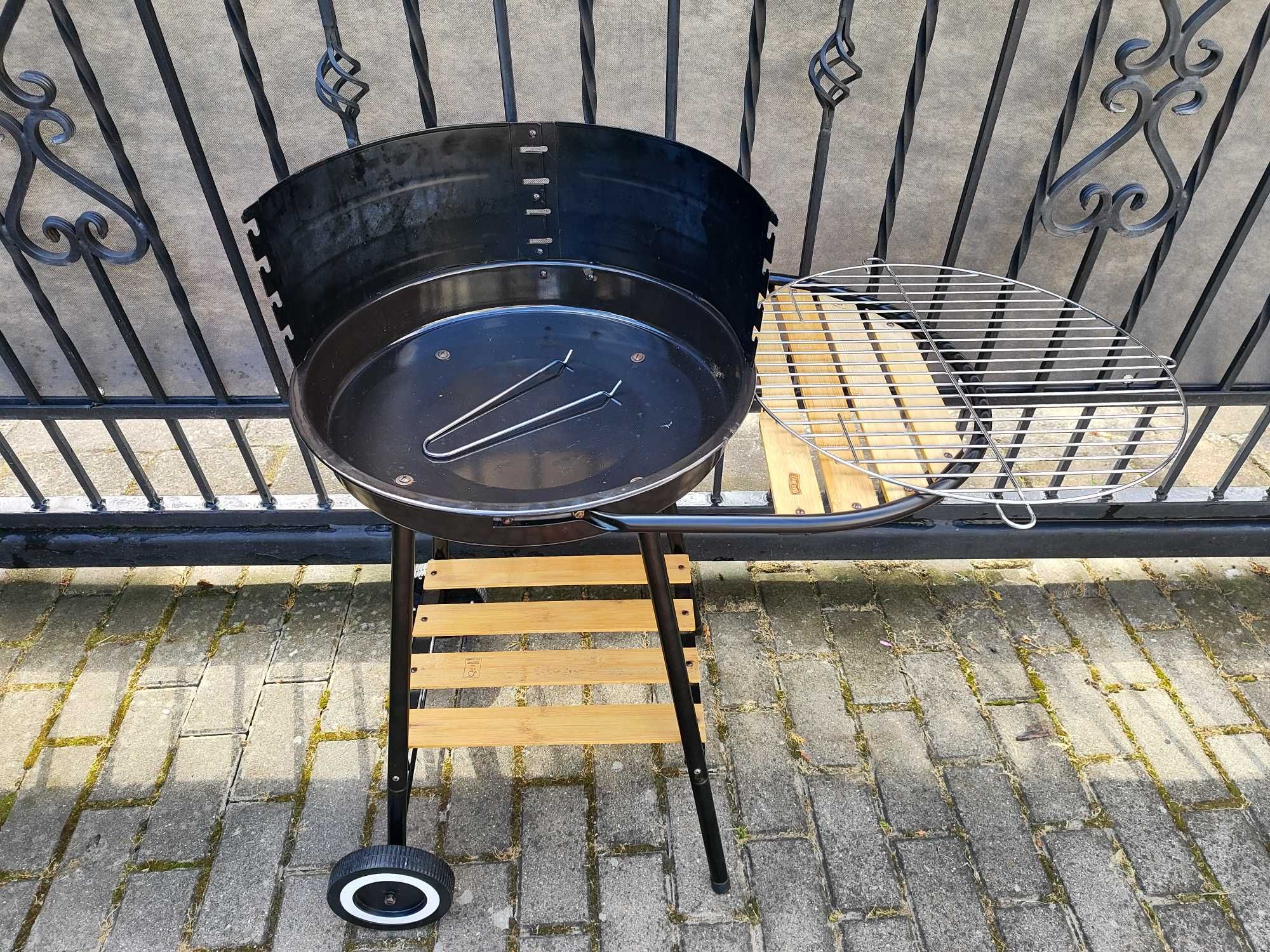 Grill węglowy Big Jeff