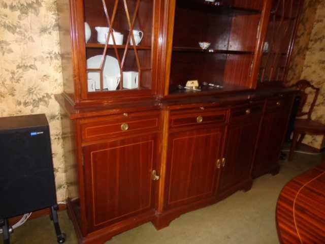 Móvel Aparador Estilo Inglês