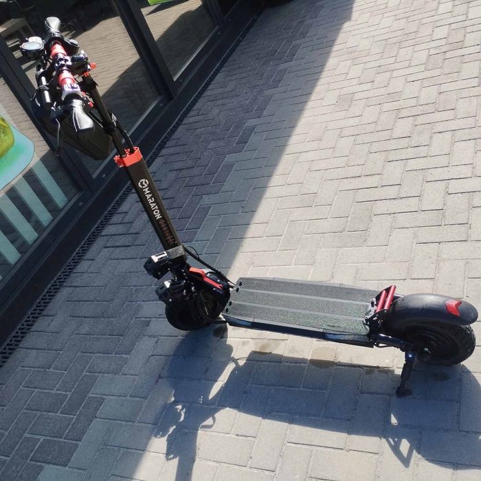 Продам електросамокат Maraton 2kv