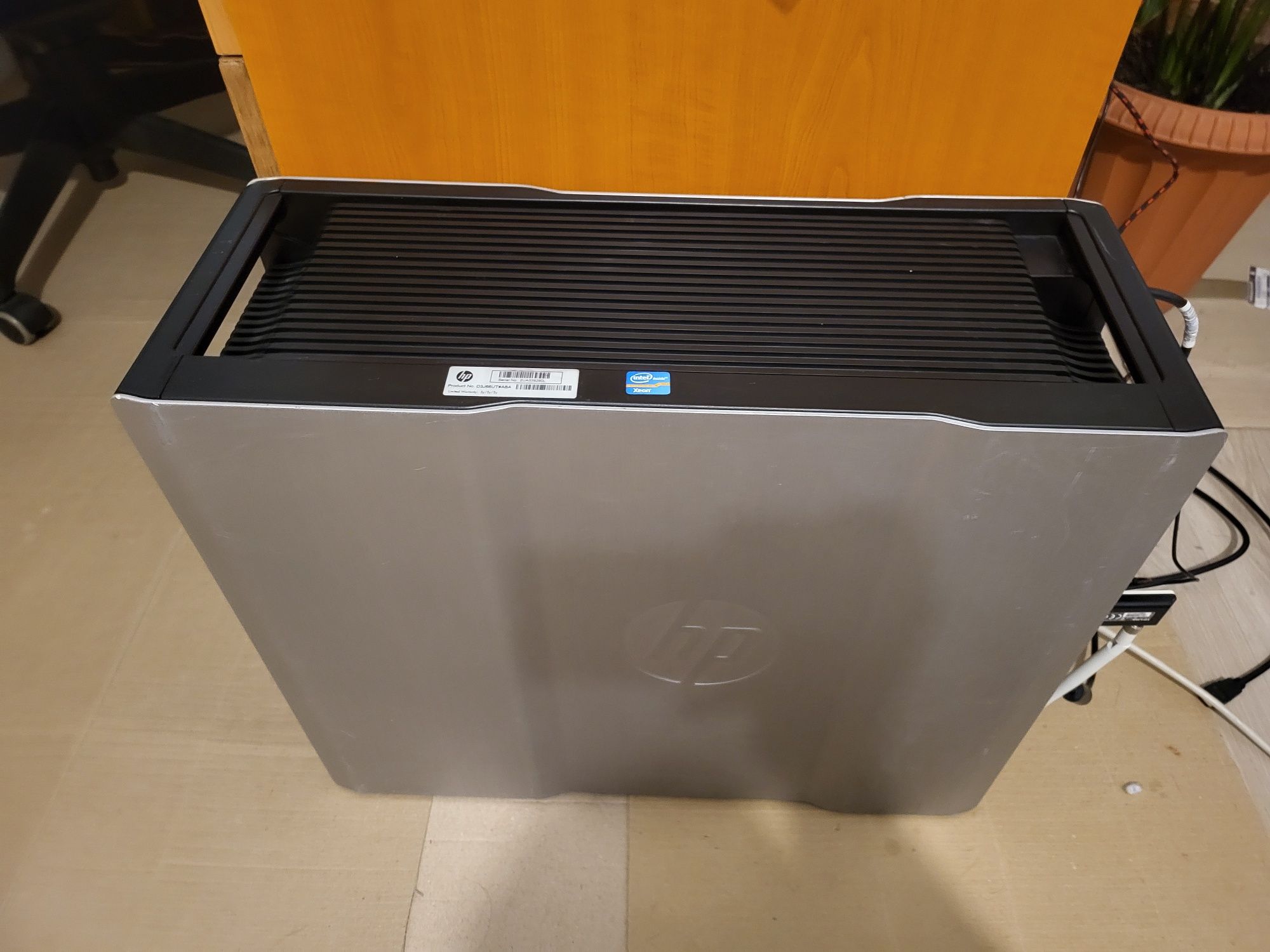 HP Z820 Workstation серверний комп'ютер