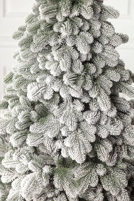 Ялинка лита ковалівска засніжена 3850 грн.висота 1.5 метр.