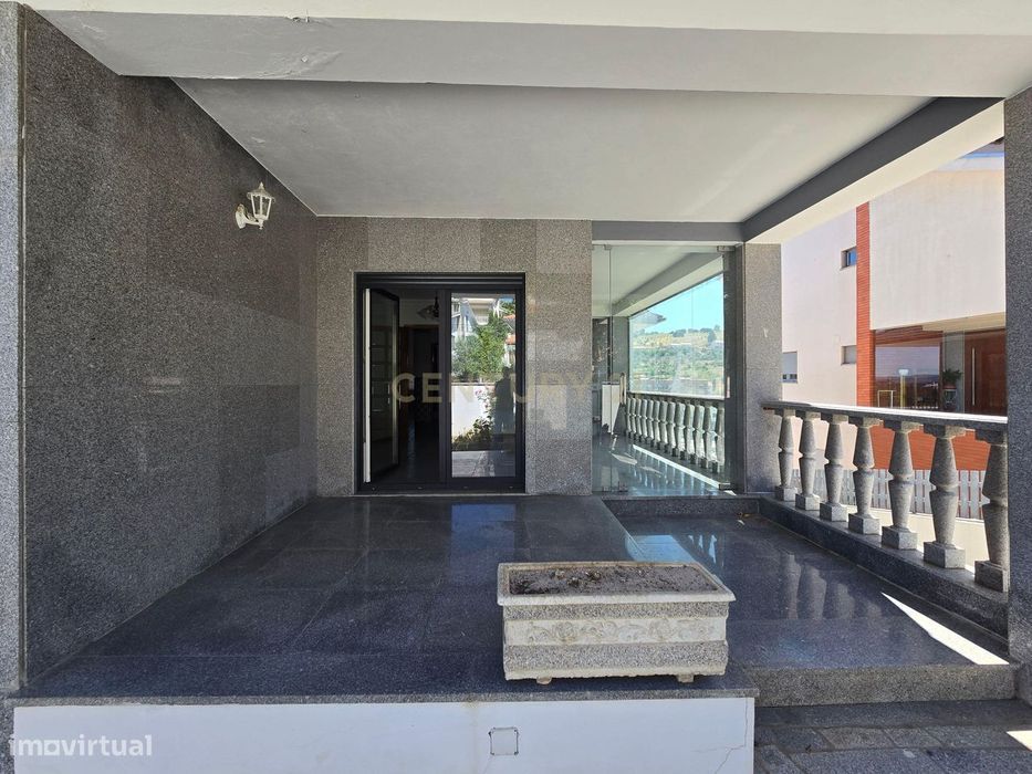 Moradia T4 para arrendar