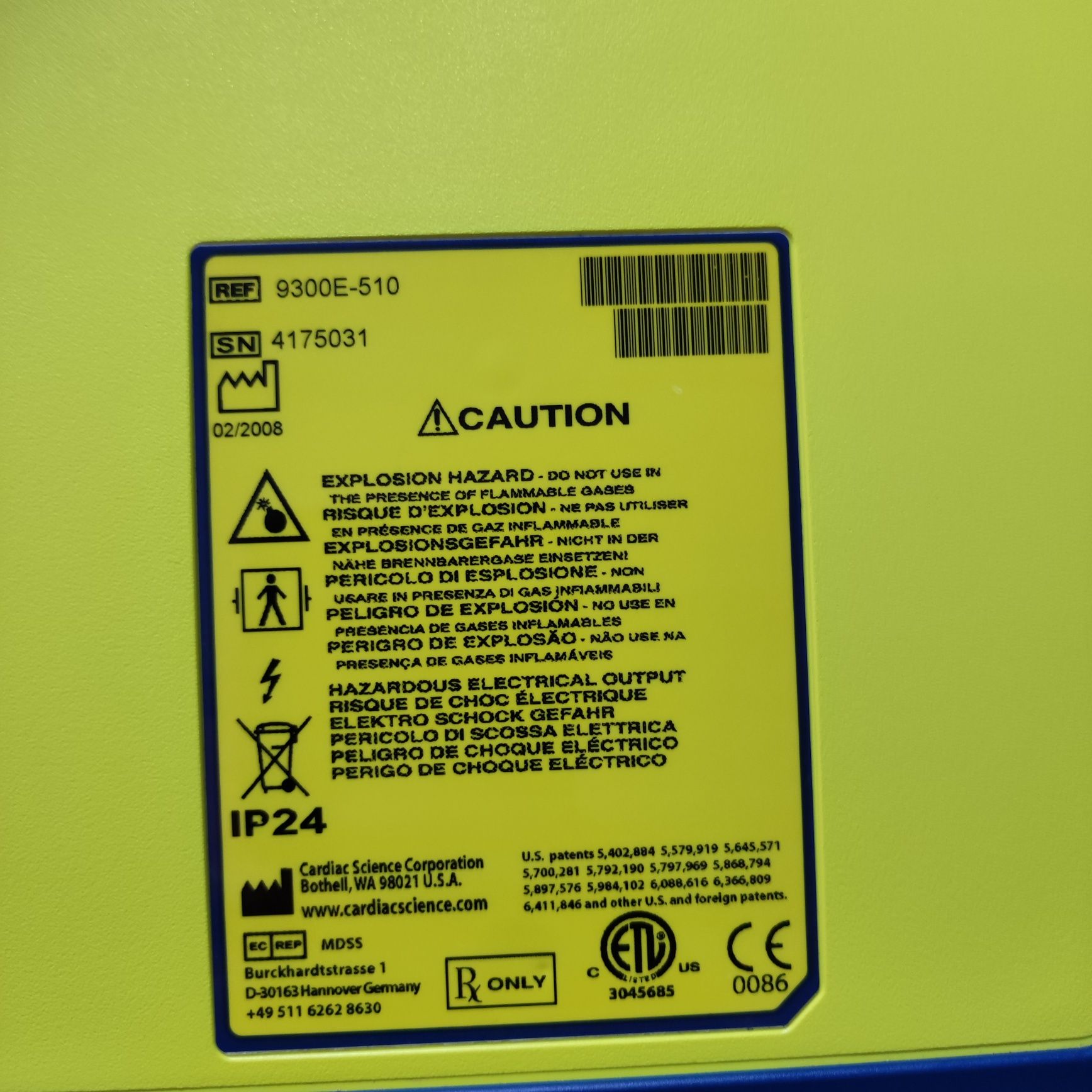 Дефібрилятор AED USA