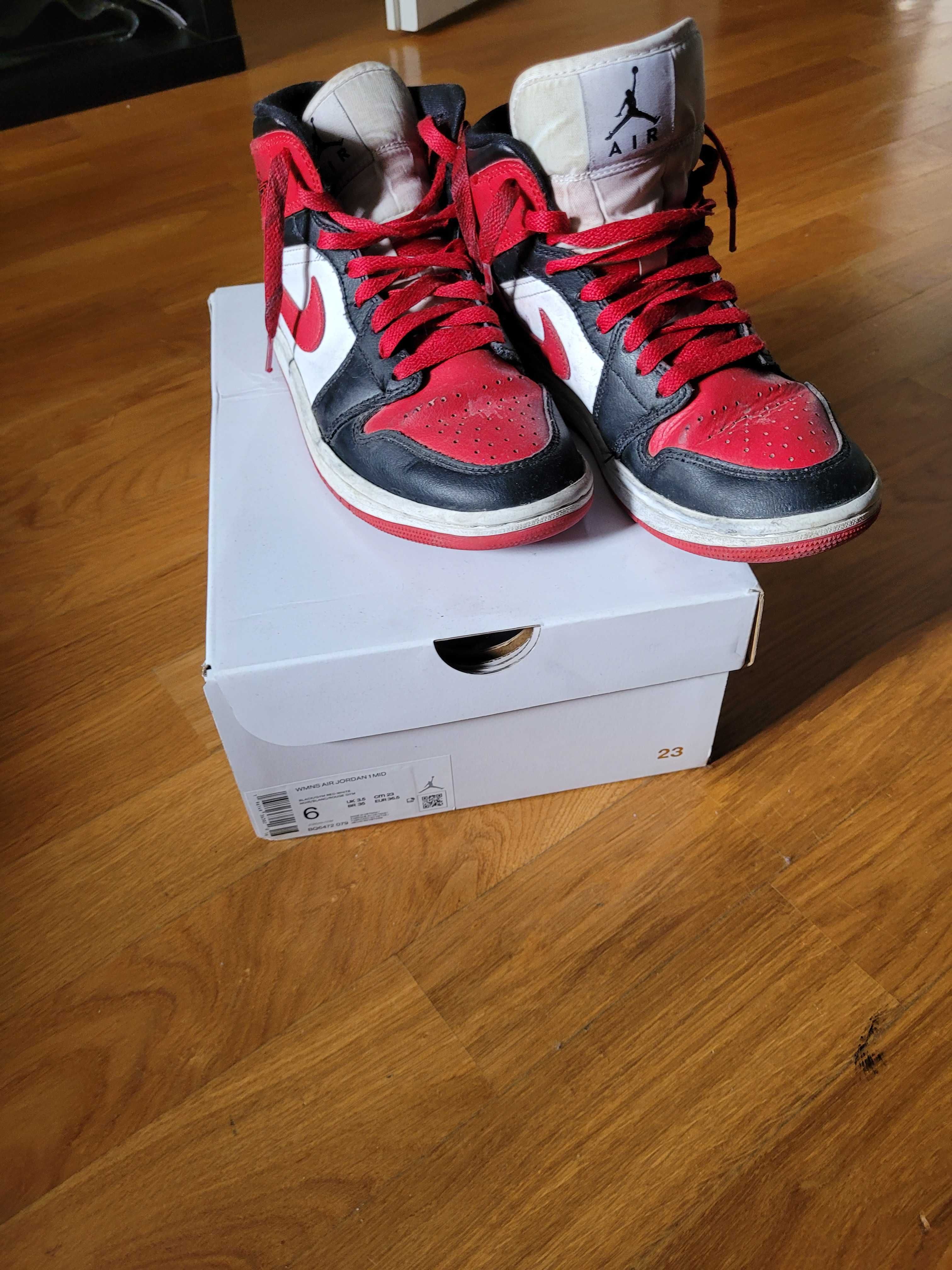 Air Jordan 1 Mid