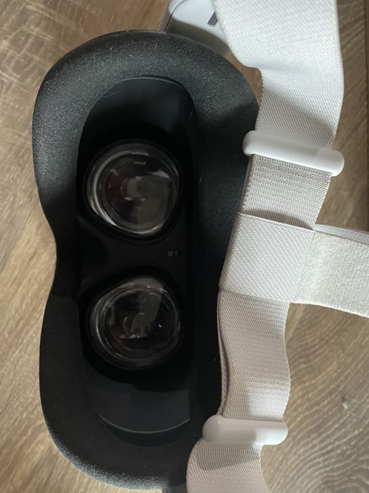 VR очки Oculus Meta Quest 2 в идеальном состоянии