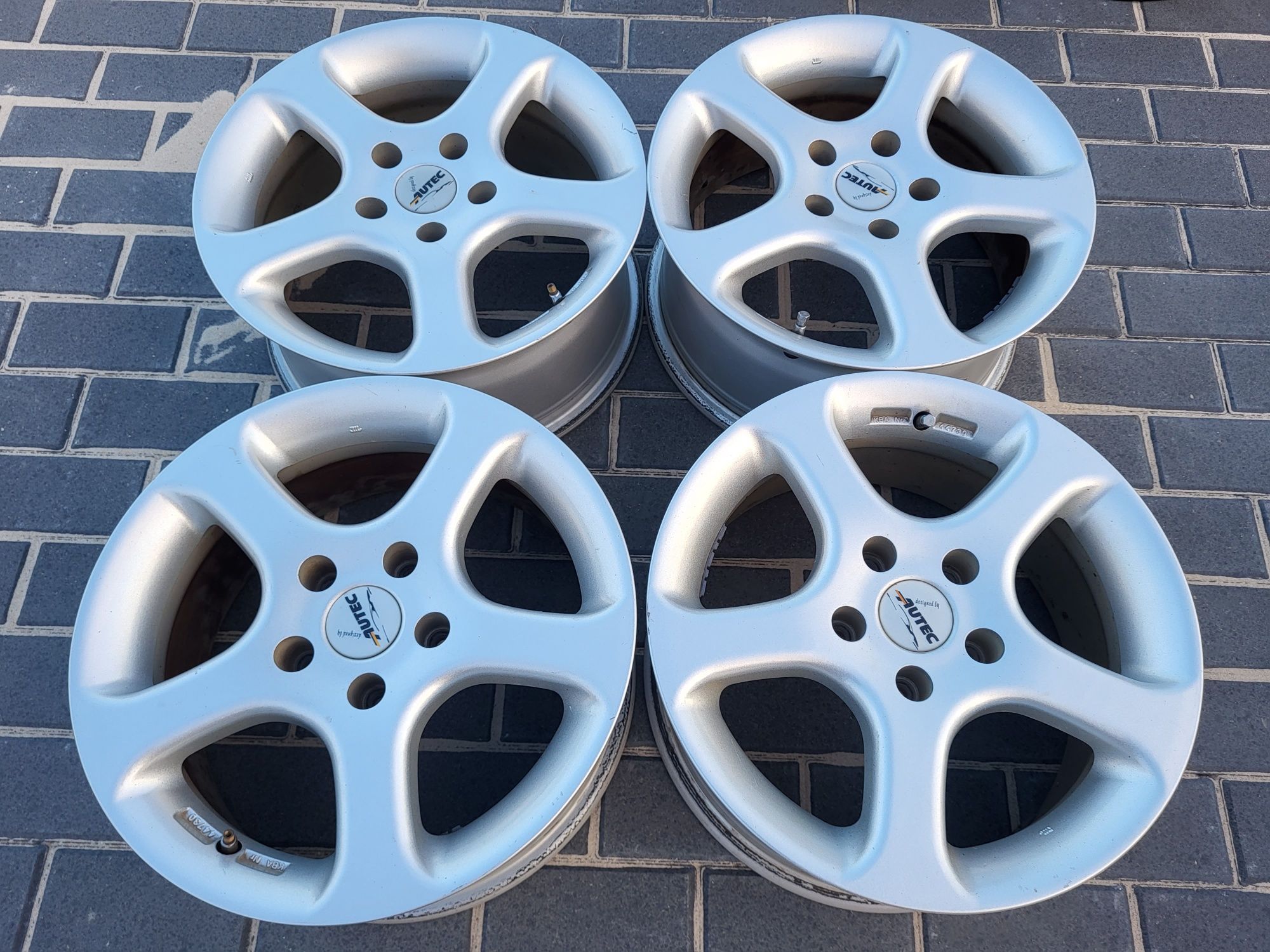 Alufelgi Autec Germany 5x114,3 7,5x16 et35 cb70,1mm w oryginale