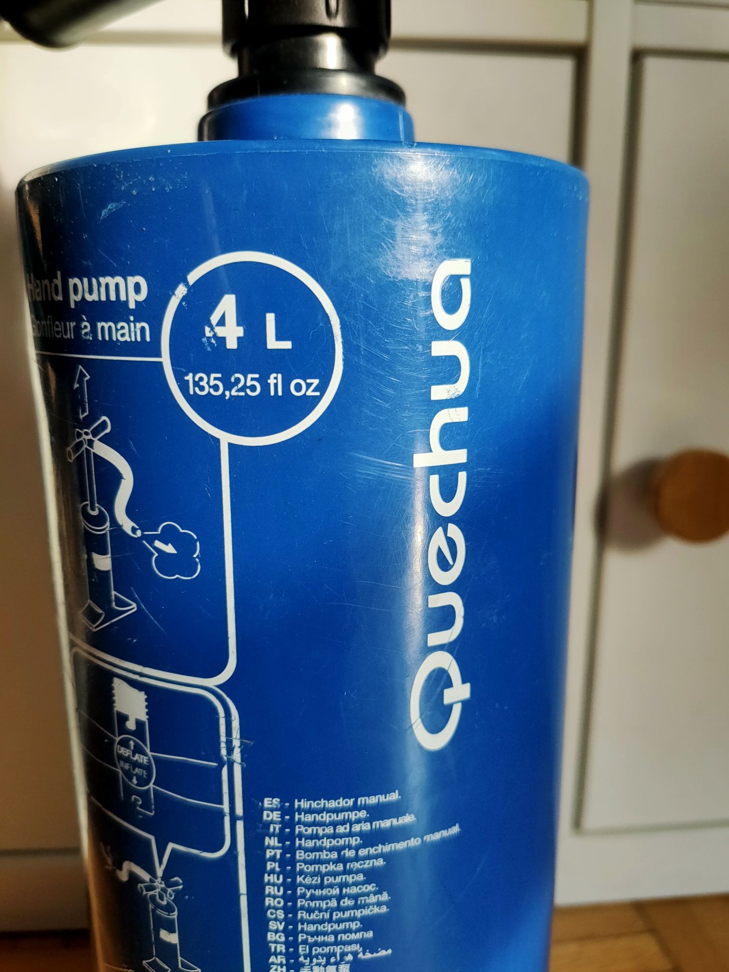 Ręczna pompka Quechua 4l.