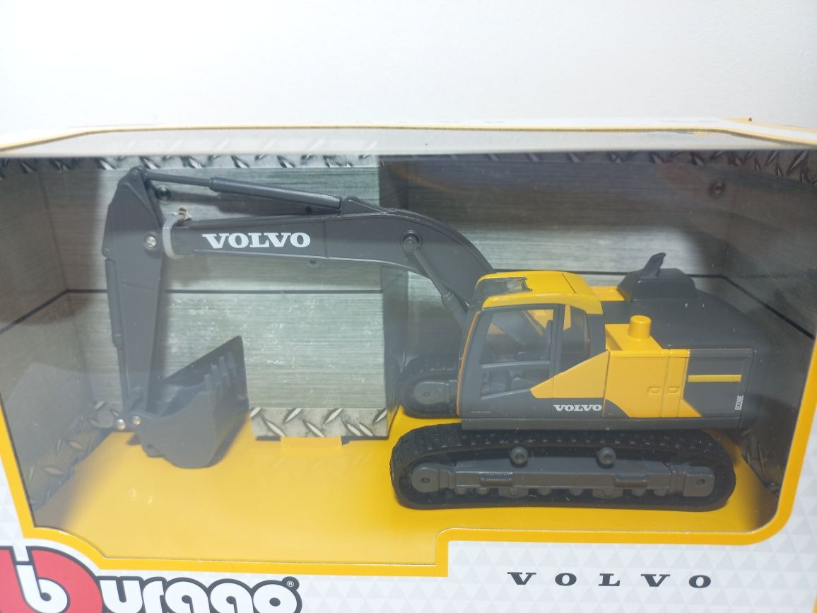 Bburago koparka gąsienicowa Volvo,skala 1:50