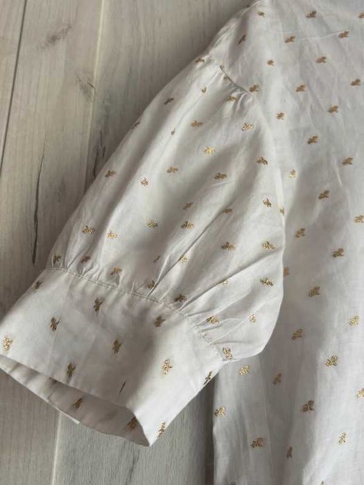 Elegancka biała bluzka ze złotą nitką  S