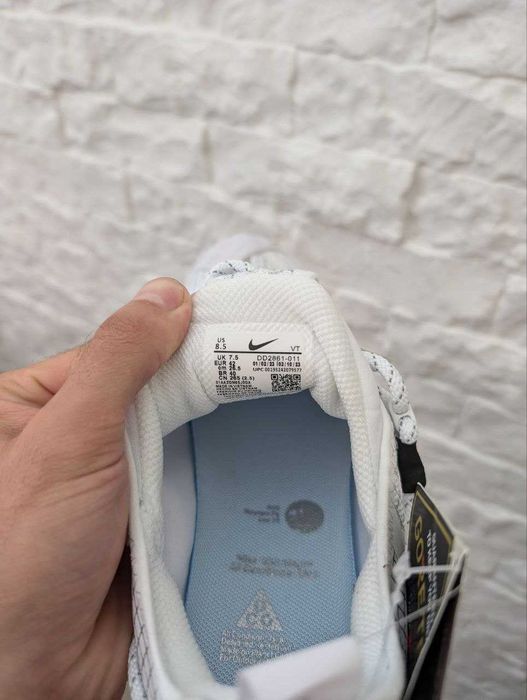 Чоловічі Кросівки Nike ACG Mountain Fly Low White Gore-Tex 40-45