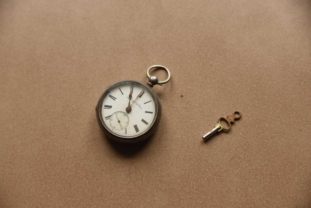 Relogio de bolso muito antigo em prata inglês