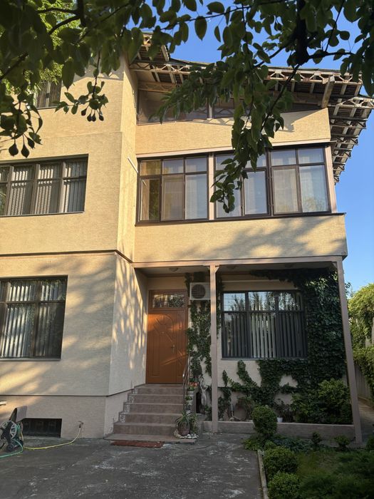 Гаршина, 12 станция Большого Фонтана, частный дом