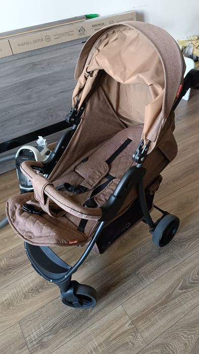 Коляска прогулочная CARRELLO Quattro