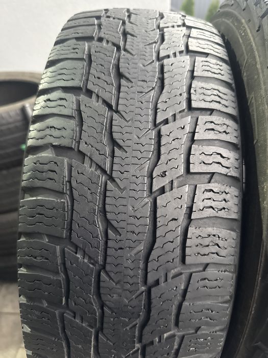 Шини резина 215/65/16с r16c Nokian пара зимні