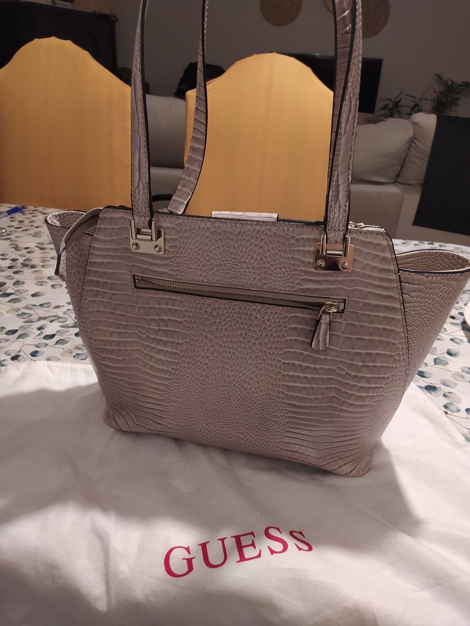 Mala Guess original (com bolsa)