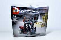 LEGO Technic Wózek widłowy z paletą 30655