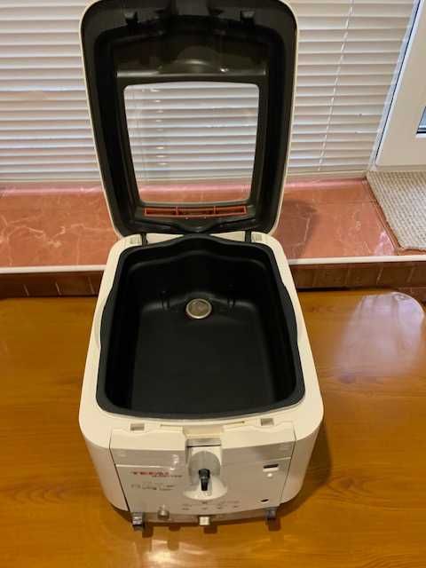 Фритюрниця Тефаль