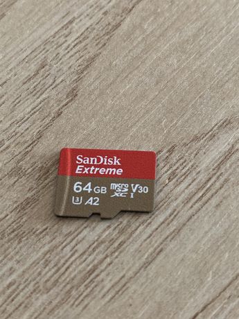 SanDisk Extreme  64Gb micro SD