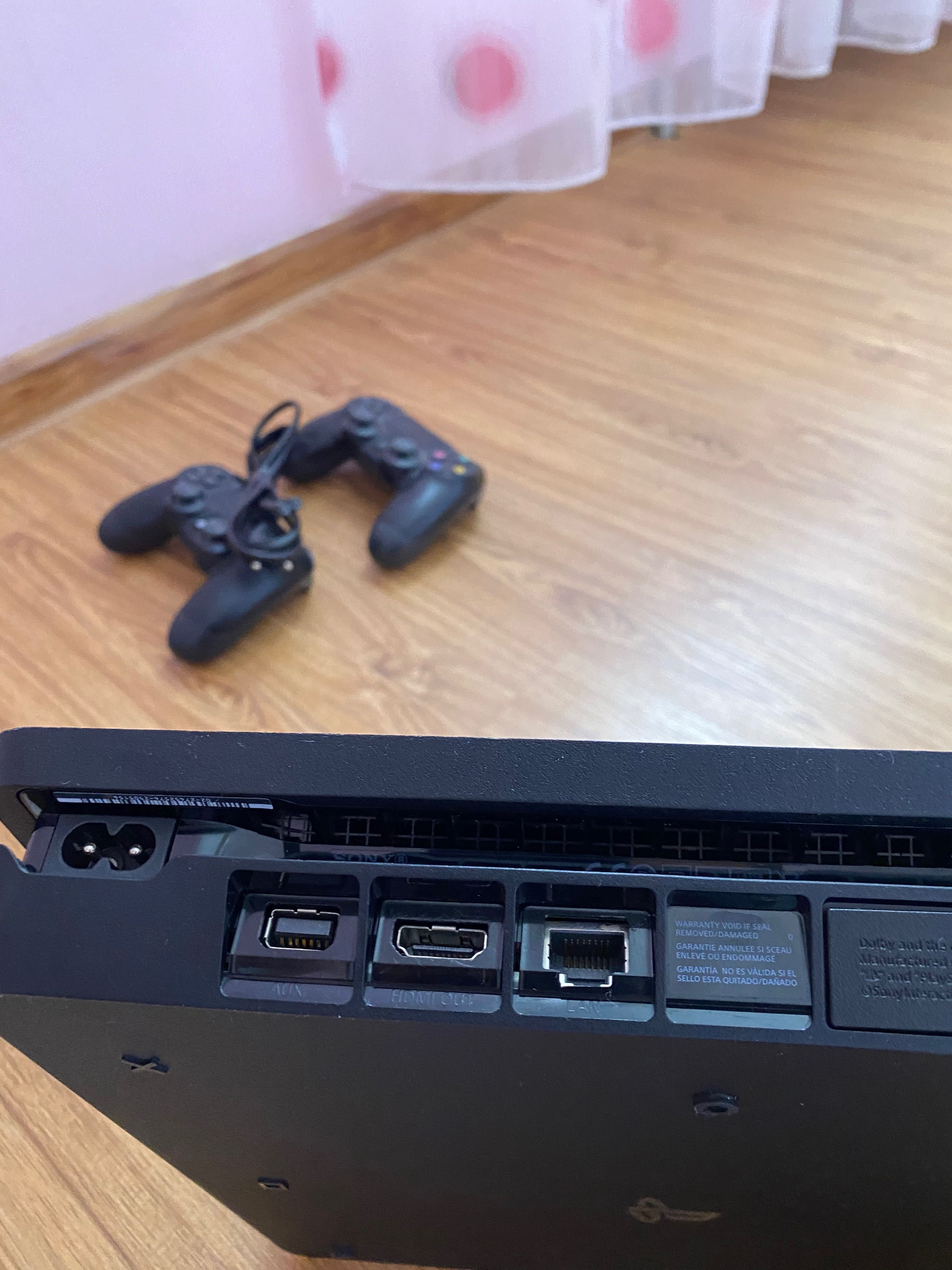 PlayStation 4 Slim