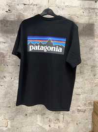 Футболка Patagonia MIS P.6 LOGO RESPONSIBILI-TEE чорна оригинал