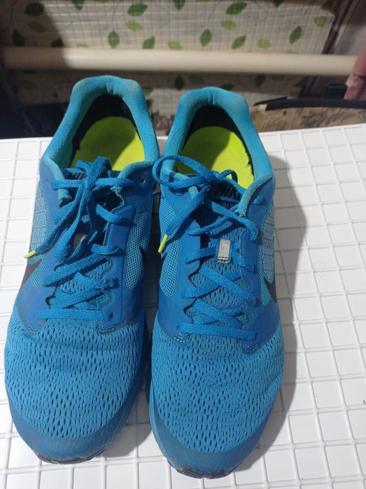 Спортивні кросівки чоловічі