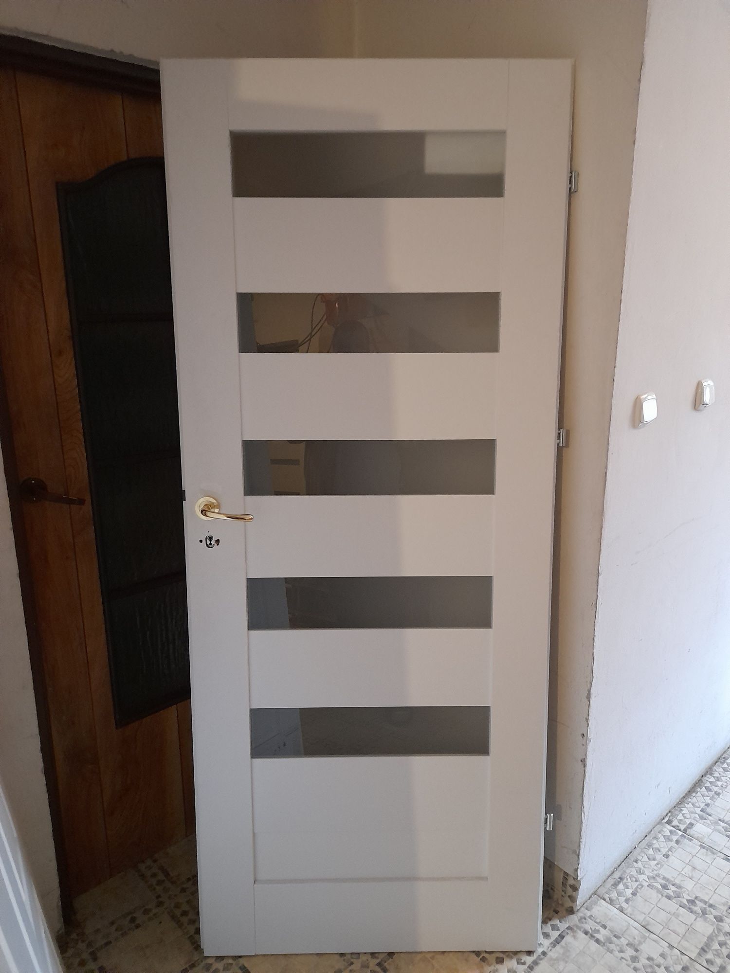 Drzwi drewniane 80 lewe nowe białe