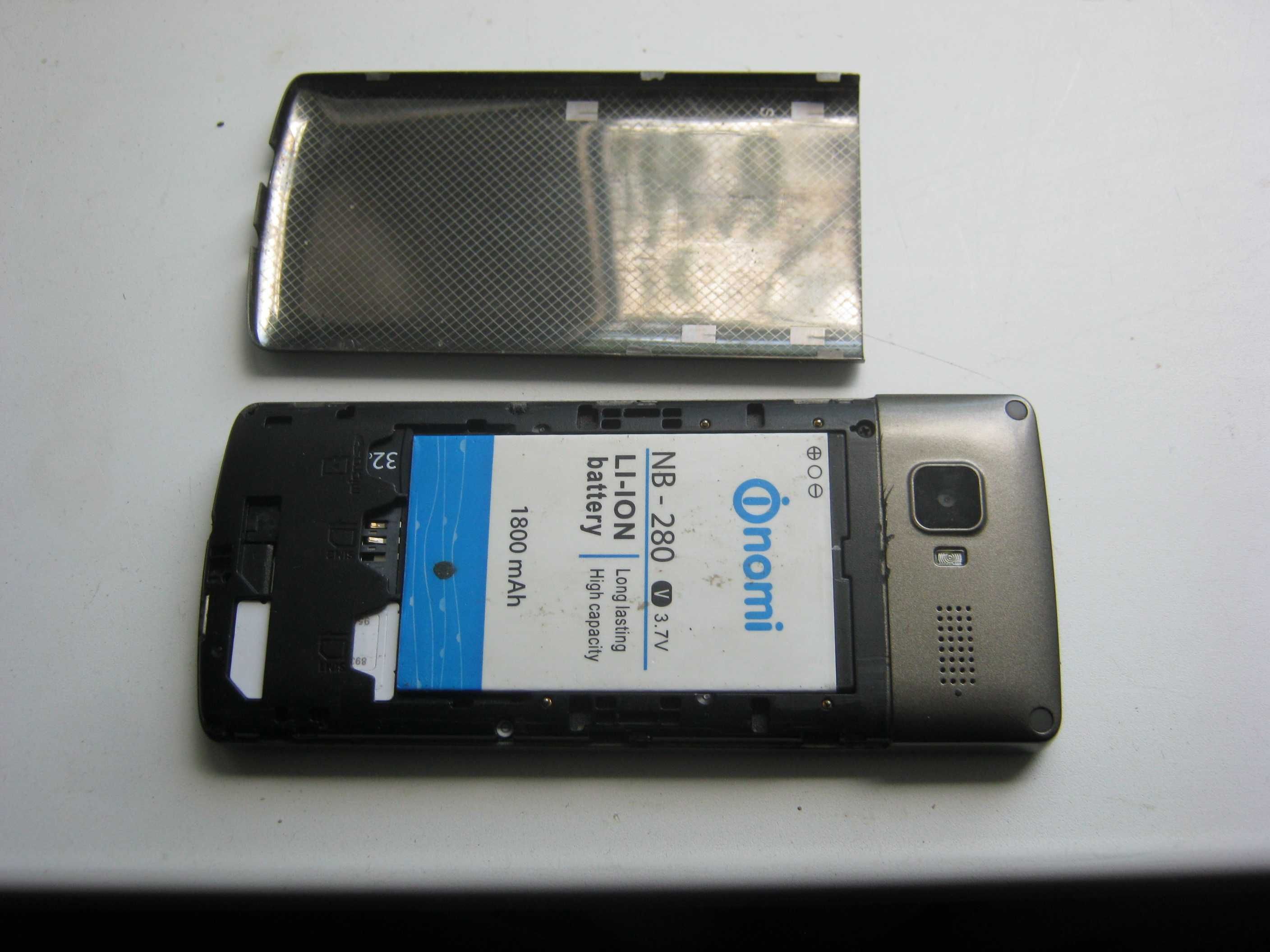 Nomi  i280 original+cd