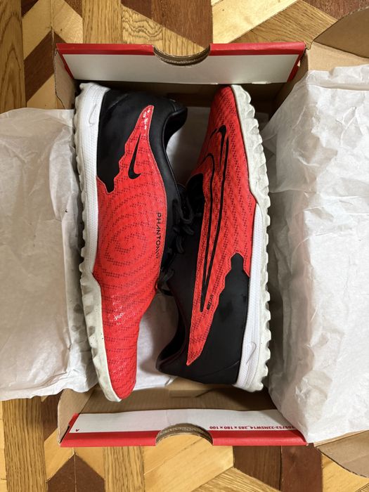 Сороконіжки Nike Phantom