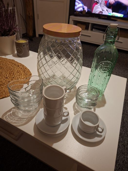 Zestaw ślicznych naczyń