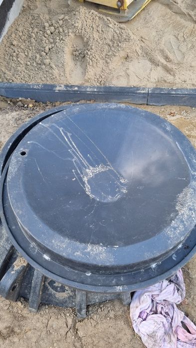 Dekiel studni 60cm z tworzywa