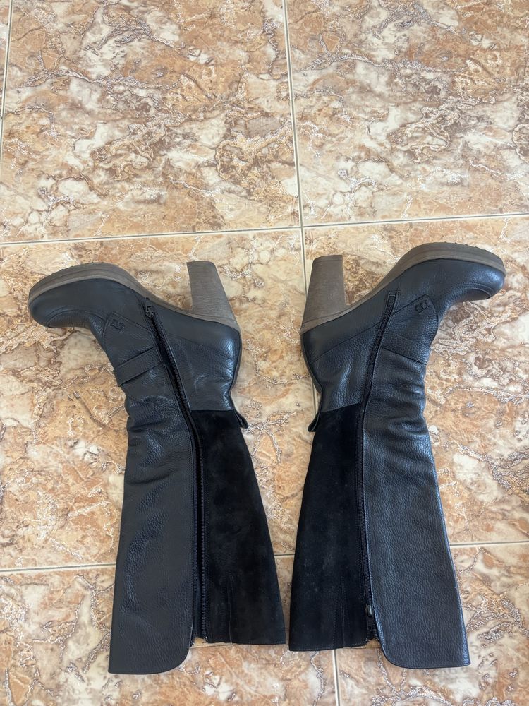 Botas de pele Cubanas cor preto tamanho 40