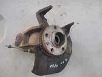 Volkswagen Golf IV 4 Zwrotnica prawy przód PP 1,4 16v