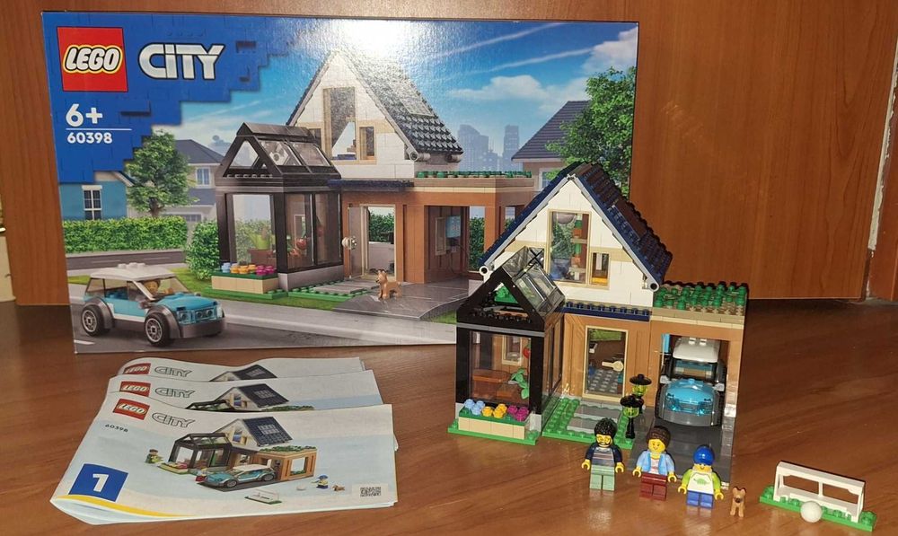 LEGO City Domek rodzinny i samochód  60398