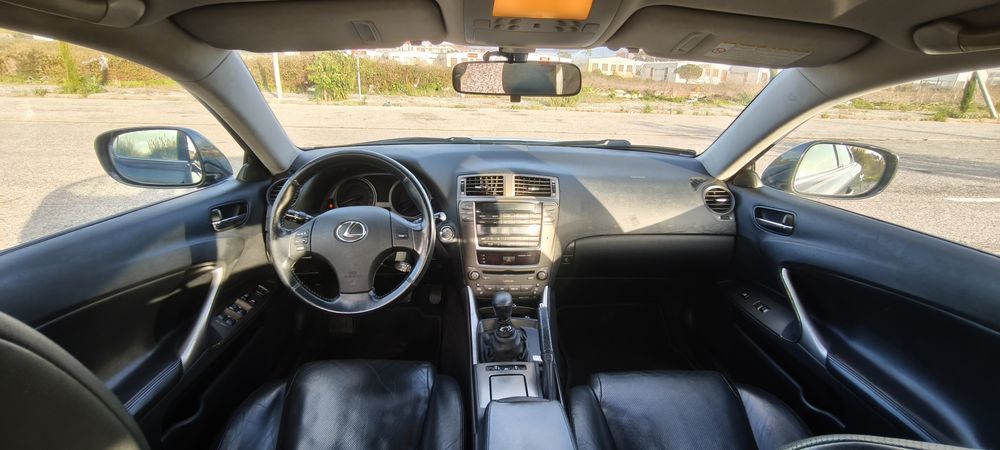 Lexus IS220d 2006 Pneus novos