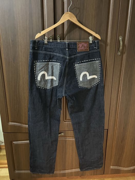 Оригінальні джинси evisu