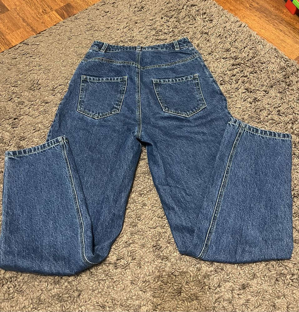 Джинси Must have, 36 розмір