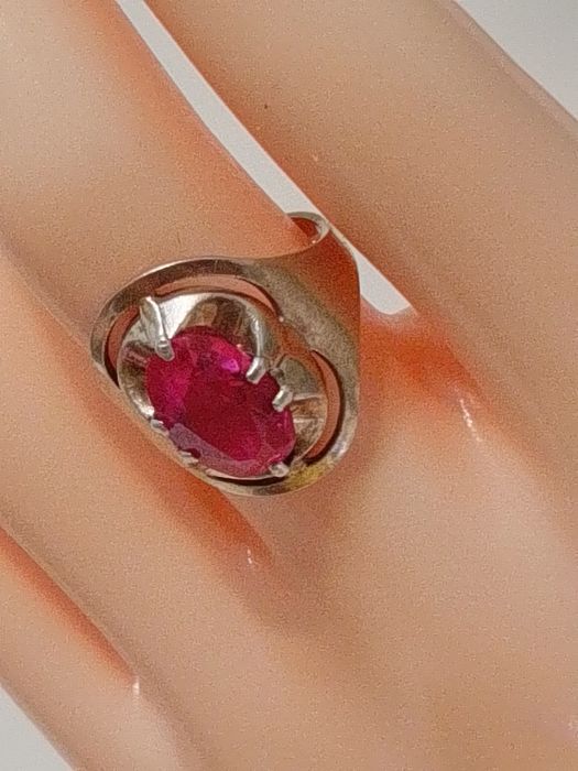 Złota landrynka z czasów PRL-u