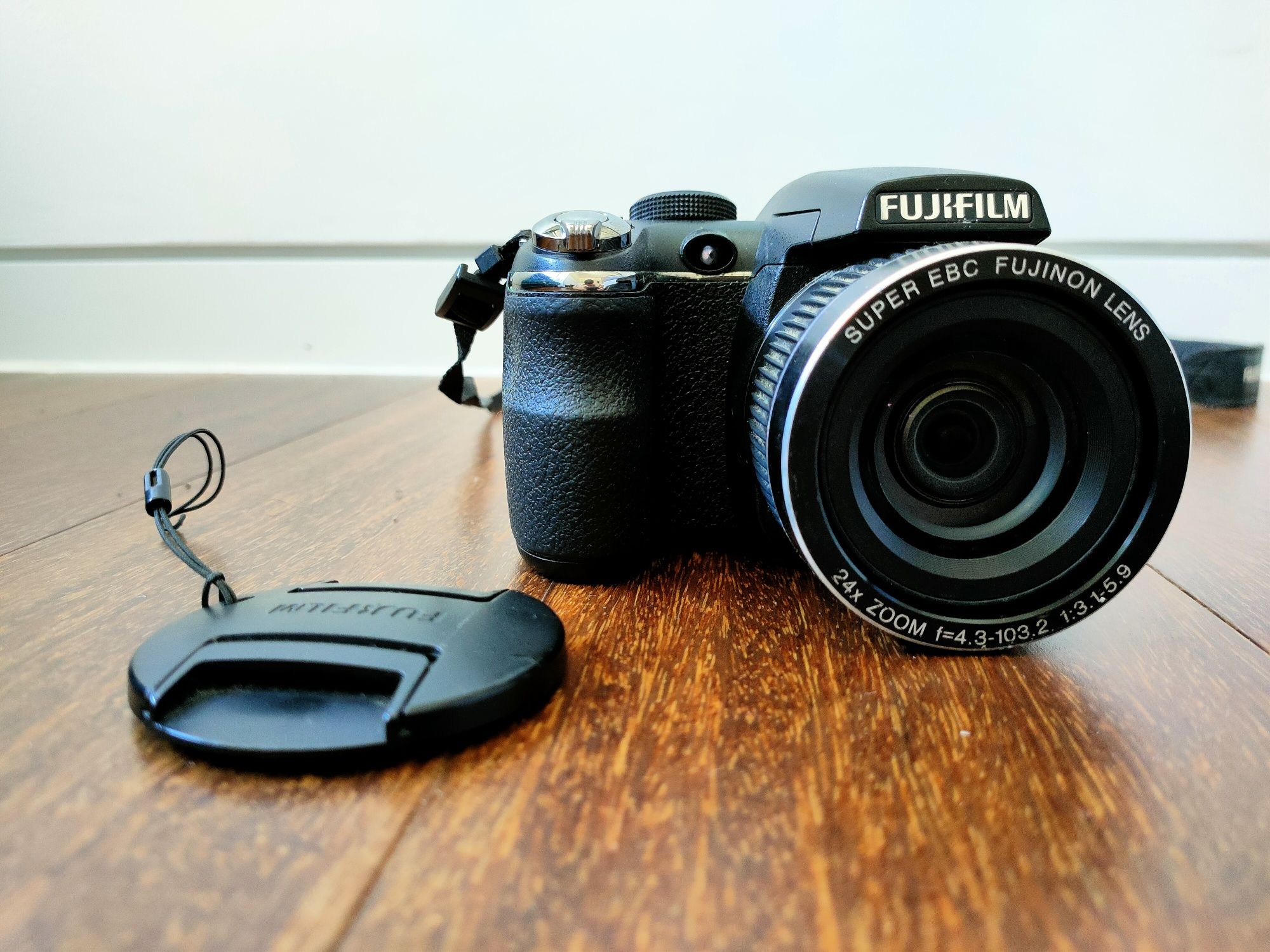 Câmara fotográfica Fujifilm Finepix S3200