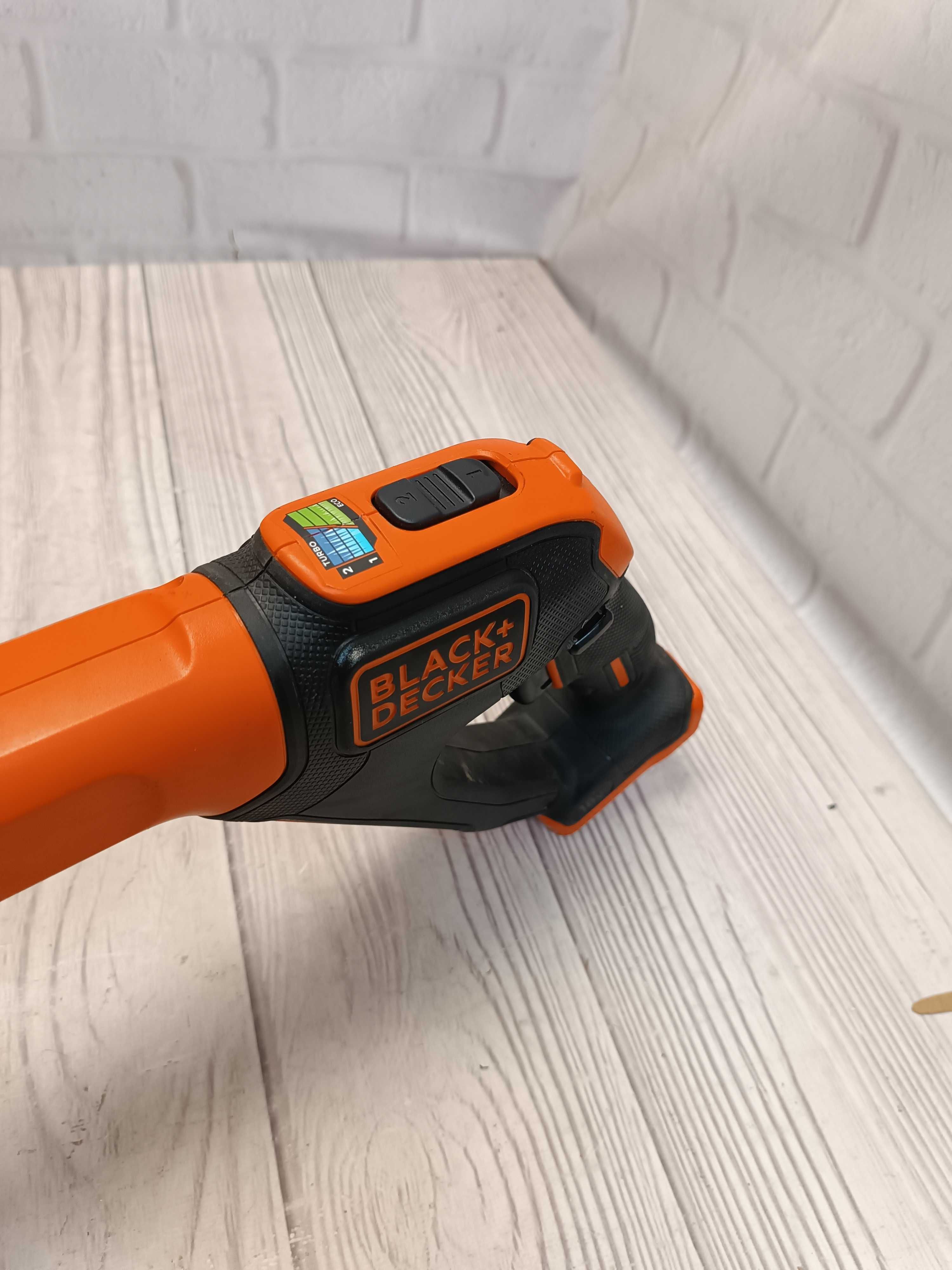 Black&Decker STC1820CM Акумуляторний Тример + АКб 18V 2.0 Ач + ЗП